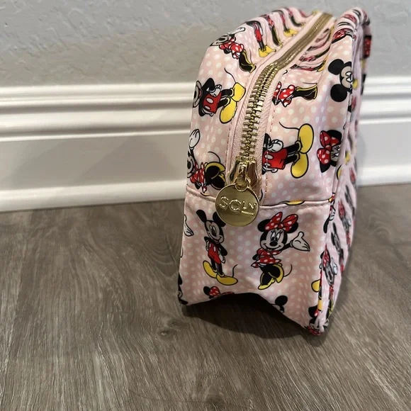 Stoney clover Disney rectangular pouch, new without tags - Picture 2 of 3